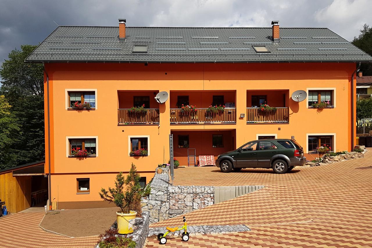 Apartments Kalyn Svoboda nad Úpou Екстериор снимка